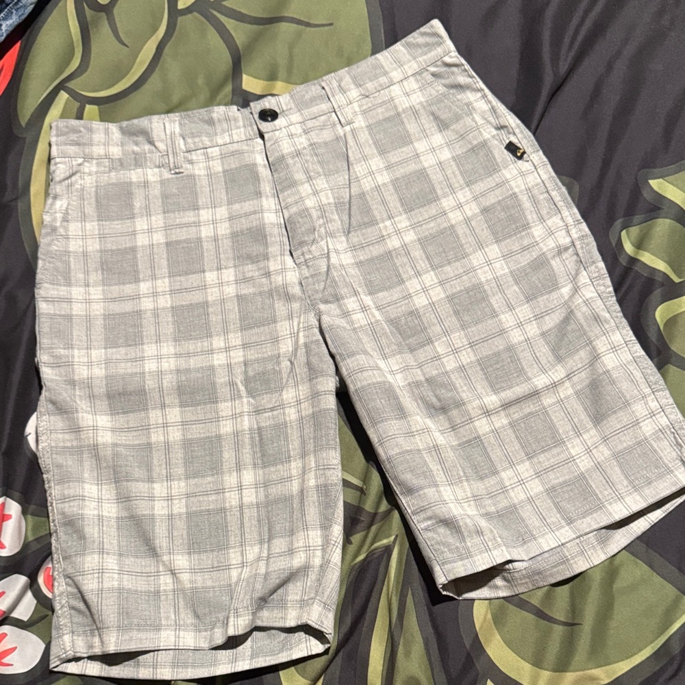 Quiksilver Light Gray Plaid Men's Shorts